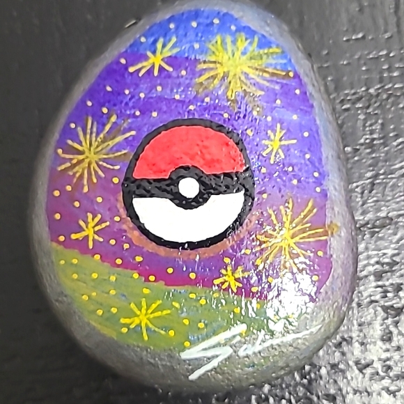 Togepi painted rock - Picture 3 of 3